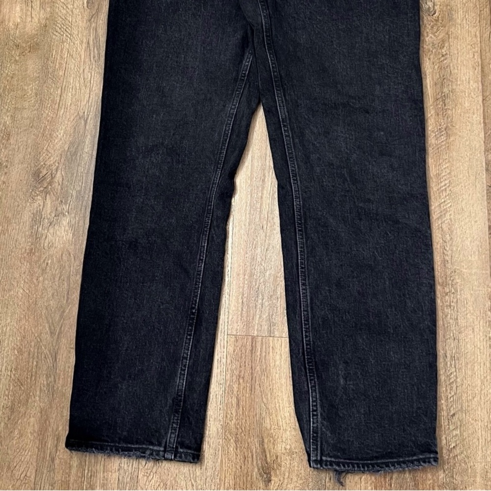 Abercrombie & Fitch Curve Love High Rise Dad Criss Cross Jeans in Black - Picture 8 of 12